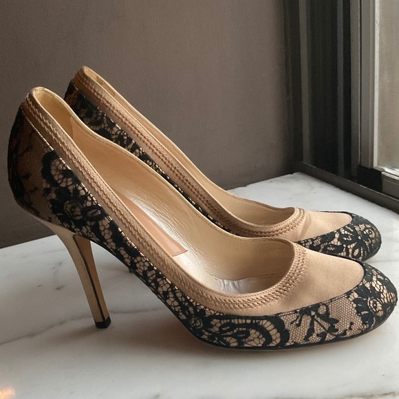 DIOR Nude Silk Satin with Black Lace Trim Pumps - Picture 1 of 9